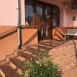Konukevi Secret Garden House 2*