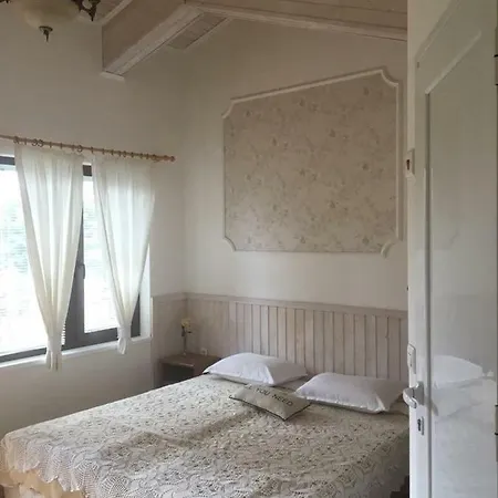 秘密花园旅馆 2* 瓦爾納