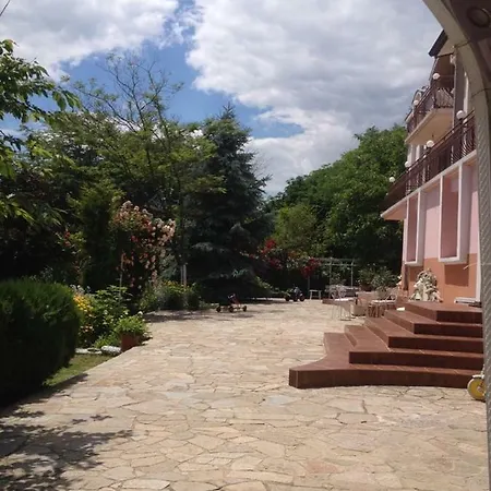 秘密花园旅馆 招待所 瓦爾納