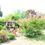 Secret Garden House 2* Warna