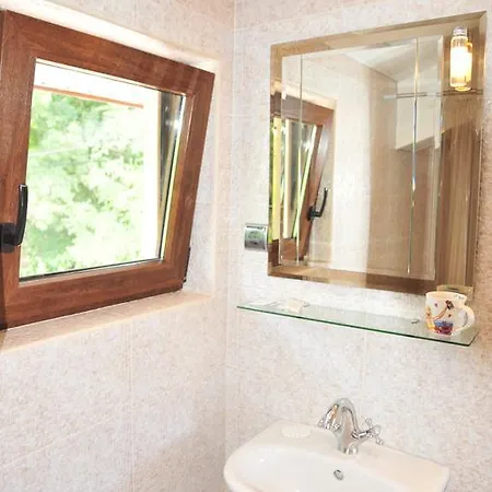 Πανσιόν Secret Garden House