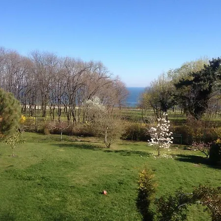 Πανσιόν Secret Garden House 2*
